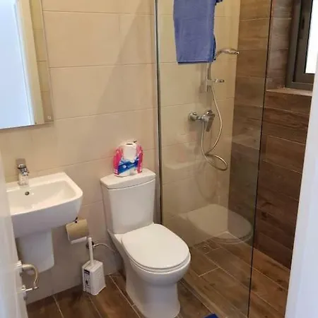 Modern 1 Bedroom Seafront In * San Pawl il-Baħar