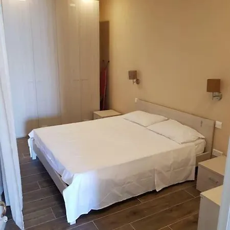 Apartman Modern 1 Bedroom Seafront In