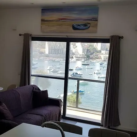 Apartman Modern 1 Bedroom Seafront In *
